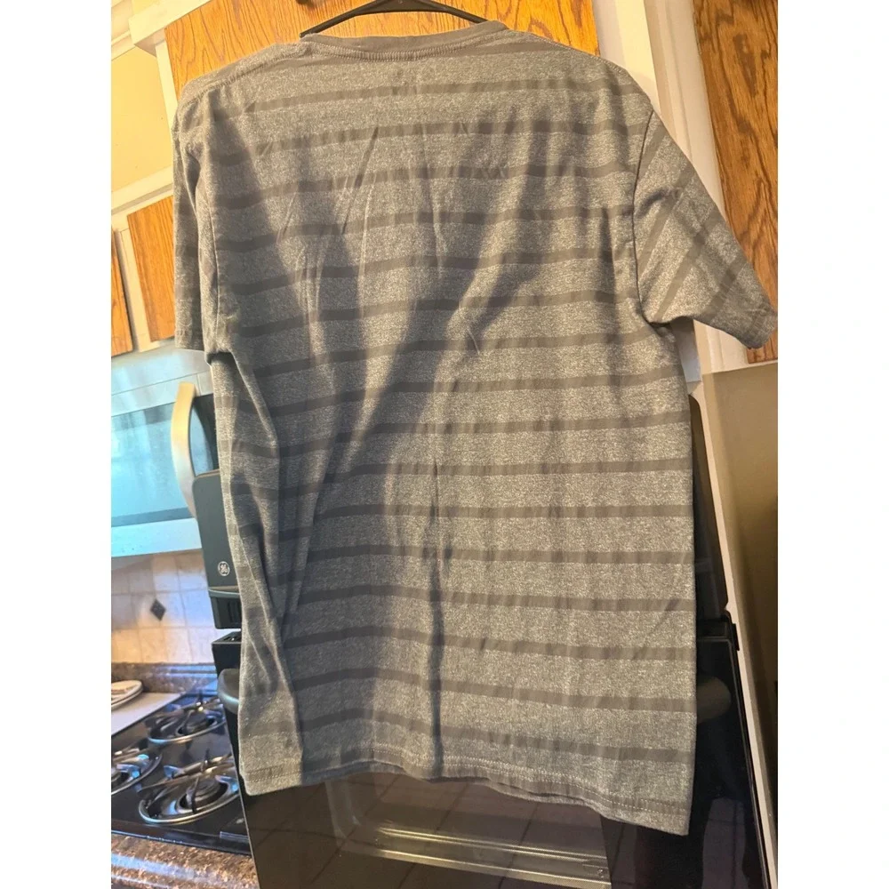707 Mens V-Neck T-Shirt Large Gray Heathered Striped Short Sleeve Tee